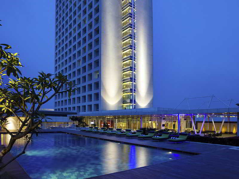 Novotel Hotel 4*